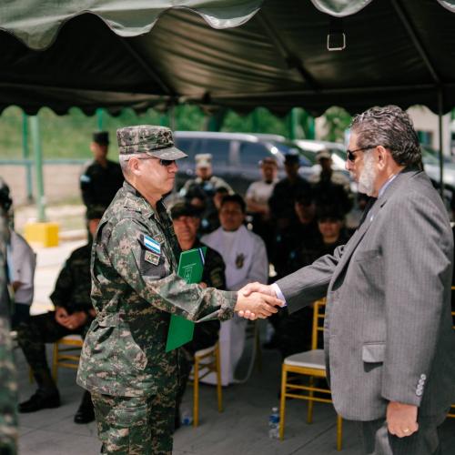 Entrega de nueva flota vehicular a las Fuerzas Armadas para fortalecer capacidad operativa